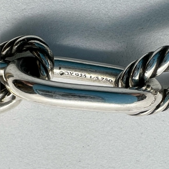 David Yurman Madison Toggle Chain Necklace with 18K Yellow Gold - Picture 12 of 13